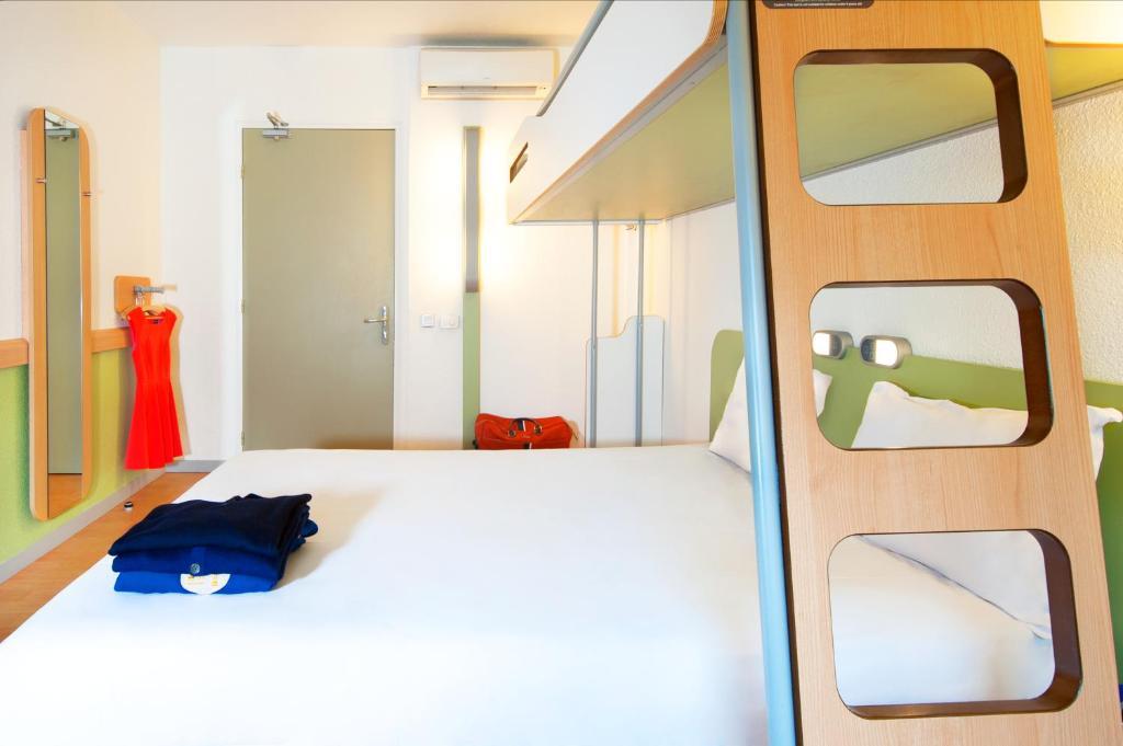 Ibis Budget Romorantin Стая снимка