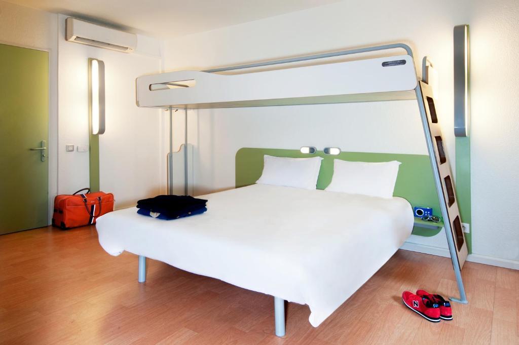 Ibis Budget Romorantin Стая снимка