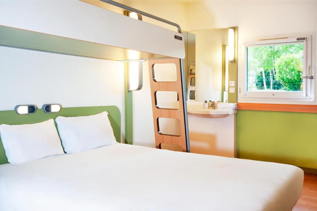 Ibis Budget Romorantin Стая снимка